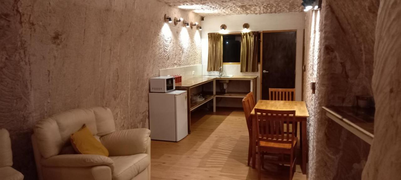 Venushill B+B Coober Pedy Εξωτερικό φωτογραφία